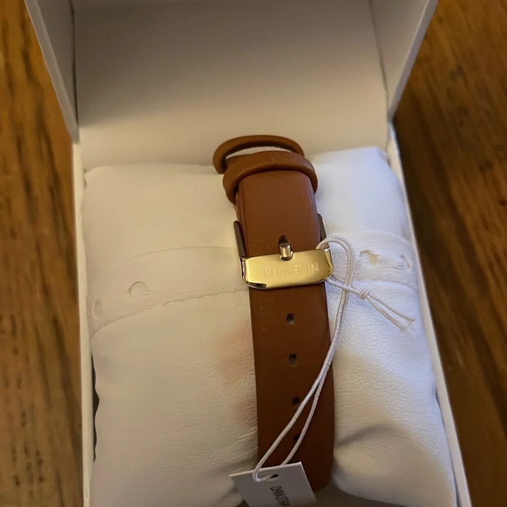 Nine West watch never worn, brand new!